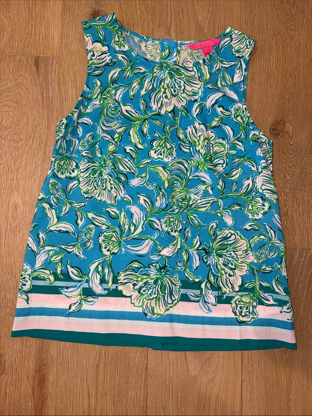 Lilly Pulitzer Turquoise Floral Sleeveless Women’s Top with Pink & Green Accents